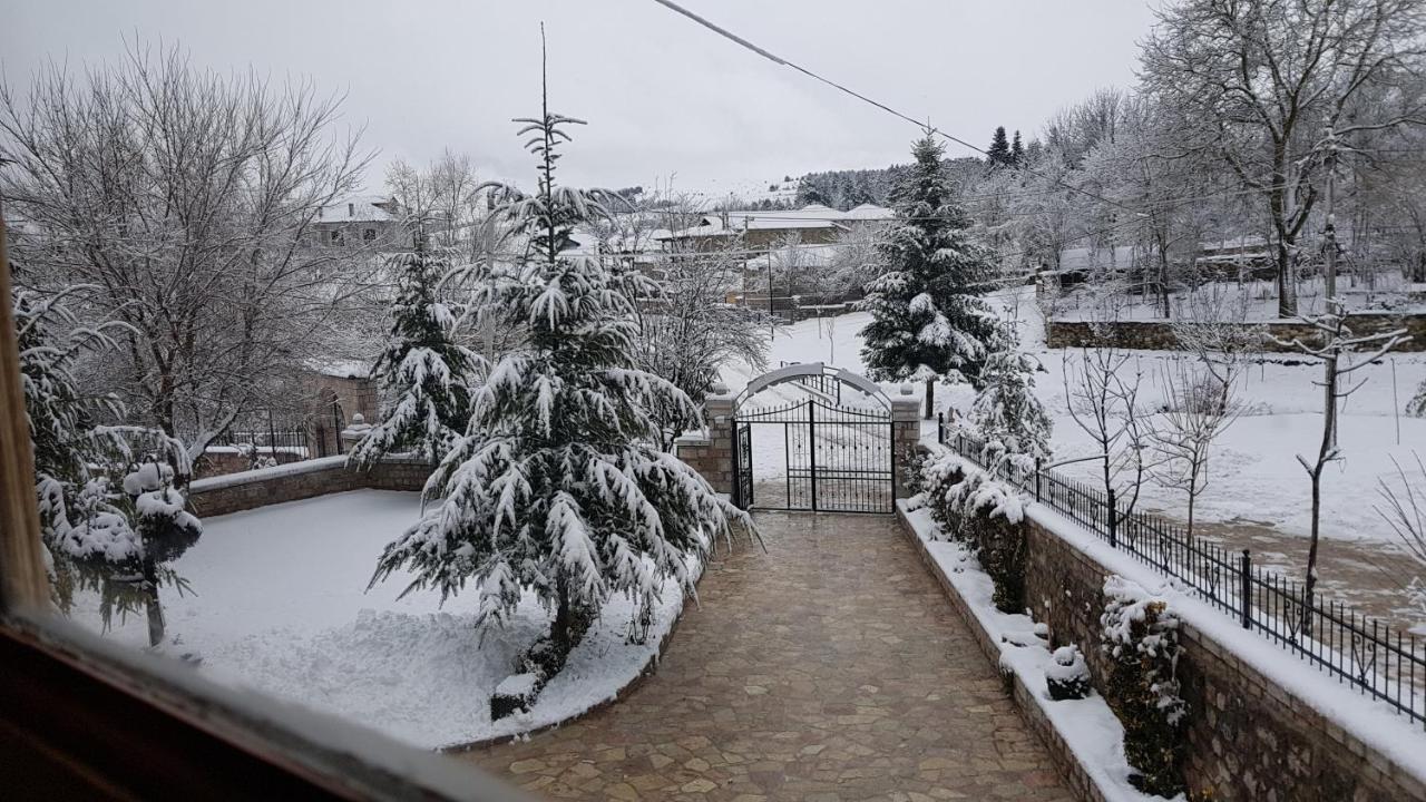 Pashuta Hotel Voskopojë Екстериор снимка