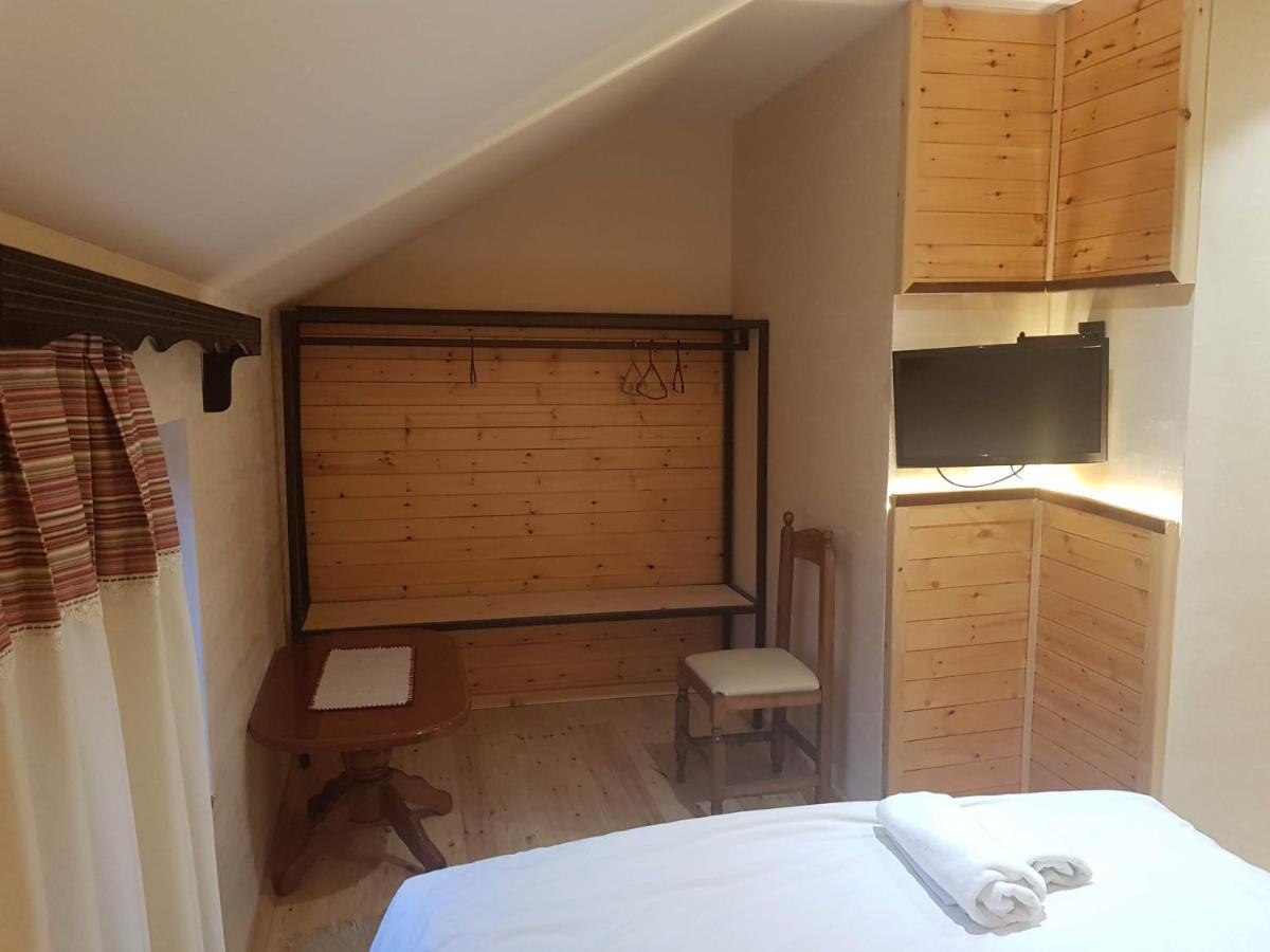 Pashuta Hotel Voskopojë Екстериор снимка
